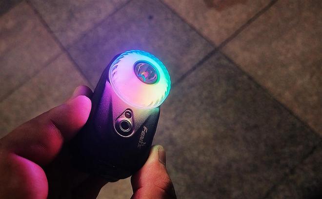 用快拆磁吸头灯：多样照明光影魔法让夜晚更炫美新葡京娱乐场appFenix HL17R多(图22)